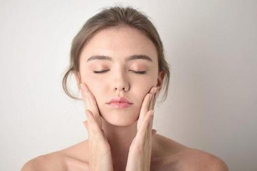 2023長沙射頻微針祛頸紋權(quán)威醫(yī)生排名前十位(黃鵬、謝磊、婁芳建議打卡收藏)