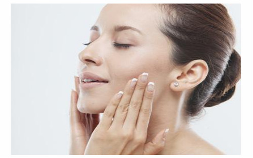 2023廣州膠原蛋白填充豐面部專家排行榜前十名(張金明、楊海燕、謝詩涓這些醫(yī)生均有上榜)