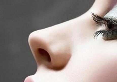 成都米蘭整形醫(yī)院邀您了解康春雨雙眼皮手術(shù)效果如何