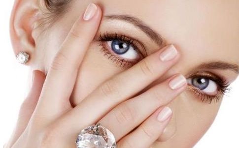 上海有哪些醫(yī)院能夠做去眼袋手術？