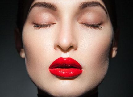 「濟南祛眼袋手術哪家醫(yī)院做得好？」