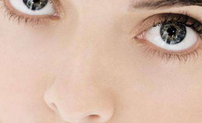 鄭州抽脂豐胸專(zhuān)家教你如何選擇合適的醫(yī)院