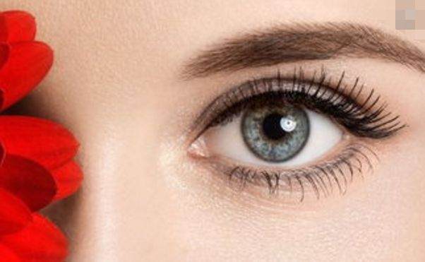 大連市眼部整形專家推薦，哪家醫(yī)院做眼部整形好？