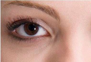 鄭州悅美整形：閆海廷的雙眼皮手術案例詳解，助你了解整形效果！