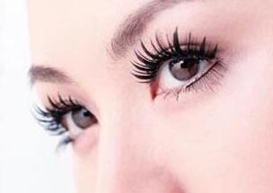 廣州曙光醫(yī)學(xué)美容醫(yī)院：修復(fù)手部燒傷畸形，潘寧感動(dòng)轉(zhuǎn)變