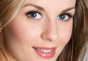 如何進(jìn)行何文星修復(fù)雙眼皮手術(shù)？什么價格？有哪些醫(yī)生和成功案例值得關(guān)注？