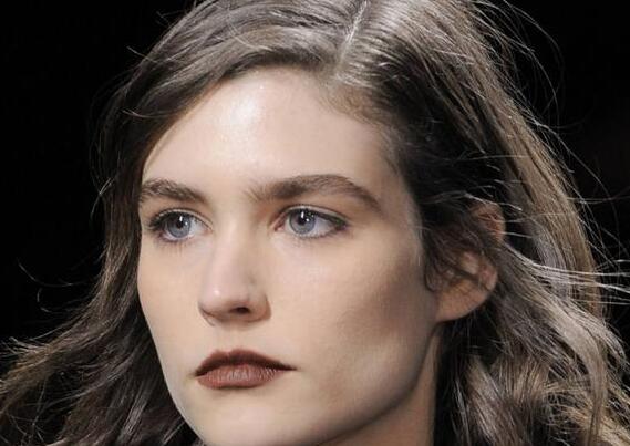 優(yōu)秀的武漢隆鼻醫(yī)生推薦！前五名專業(yè)實力派護(hù)你翹鼻梁，廣受贊譽(yù)！