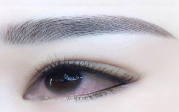 重慶陳德法醫(yī)院：假體隆胸，讓你重拾自信美！