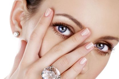 南寧云美整形醫(yī)療美容診所的收費(fèi)是否昂貴？在線咨詢坐診醫(yī)生的口碑如何？