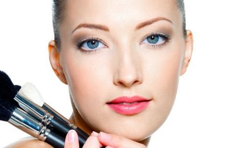 成都忠愛醫(yī)院脂肪填充服務(wù)費用如何？醫(yī)生資質(zhì)及技能有哪些？