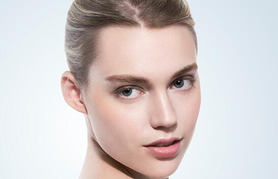 廣州整形醫(yī)生榜單！權(quán)威盤點十位專業(yè)鼻部整形醫(yī)師，明星級醫(yī)生隆鼻收費究竟如何？