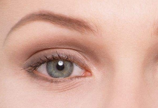 王成毅醫(yī)生的雙眼皮效果如何？欣賞他的案例分享！