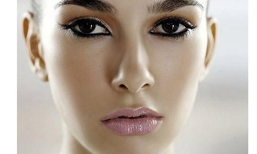 沈陽東城新醫(yī)學(xué)祛斑研究院怎么樣？沈陽東城新醫(yī)學(xué)祛斑研究院簡介|醫(yī)生團(tuán)隊(duì)|口碑評價(jià)！