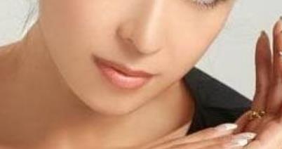 蘭州大學(xué)第二醫(yī)院整形外科醫(yī)生的坐診時(shí)間表、價(jià)格清單和劉凱雙眼皮手術(shù)案例分享