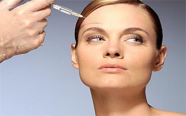 李斌斌雙眼皮修復(fù)費(fèi)用及案例解析，請看眼部整形報(bào)價(jià)單及修復(fù)效果