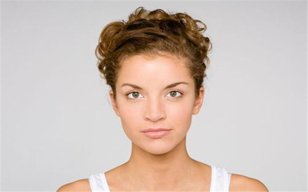 2023成都鼻小柱延長(zhǎng)整形專(zhuān)家前10(王超、金賢洙、顏正安這些專(zhuān)家是醫(yī)美健康守護(hù)者)