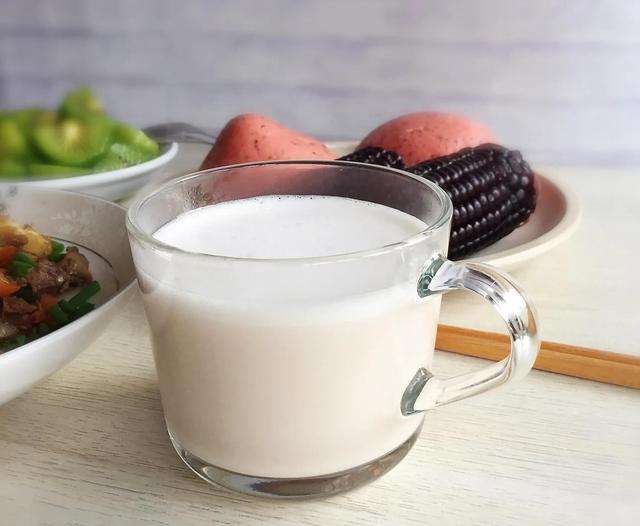 一瓶牛奶卡路里含量有多少