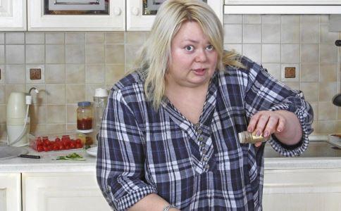 秋天夜跑如何有效瘦身，超越肥胖的秘籍