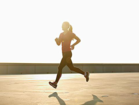 跑步后如何有效拉伸腿部肌肉