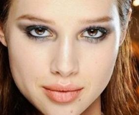 實現(xiàn)持久淚溝改善，深度探索自體脂肪填充手術效果！