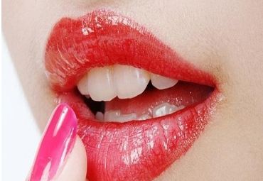 隆鼻手術(shù)后遺癥詳解，了解風(fēng)險(xiǎn)變美更科學(xué)！