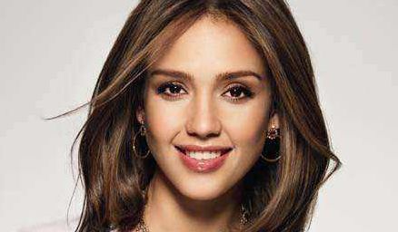 成都銅雀臺有哪些方法可以去除頸紋？分享一例玻尿酸去頸紋案例！