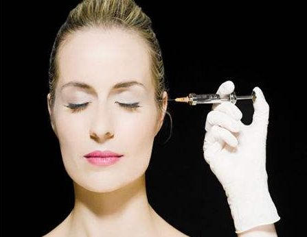 腹部吸脂的相關(guān)問(wèn)題：探討效果、方法與風(fēng)險(xiǎn)