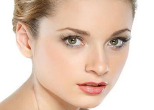 脂肪淚溝填補(bǔ)價(jià)格及技術(shù)解析，告別暗沉面容