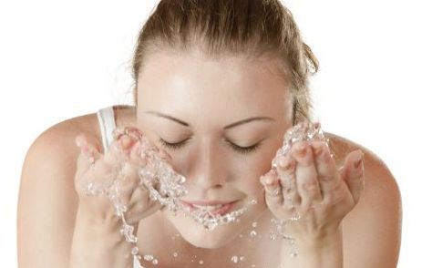 玻尿酸豐胸：安全風(fēng)險、使用量和觸摸時機詳解