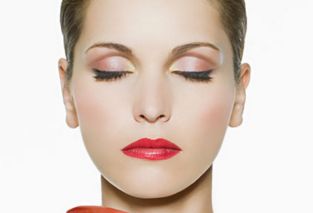 白天使有效對抗法令紋？功效、適用人群、使用注意事項盤點！