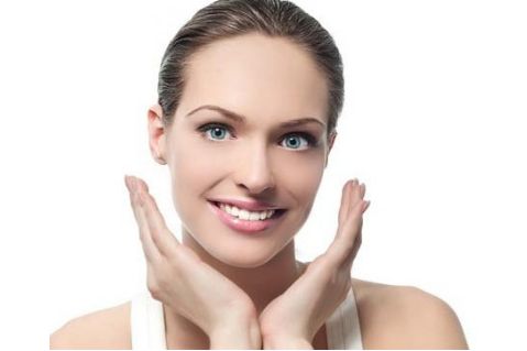 眼袋微創(chuàng)術(shù)和開刀術(shù)選哪個？效果如何？微創(chuàng)去眼袋價格案例分享