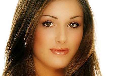 鼻毛修剪不當(dāng)，導(dǎo)致隆鼻手術(shù)失敗真相揭秘！