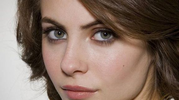 面部按摩技巧：開內(nèi)眼角塑造迷人五官