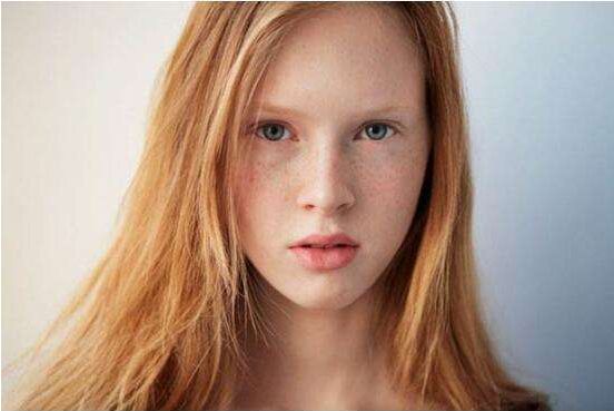 膠原蛋白的作用：打造飽滿臉部，告別松弛肌膚！