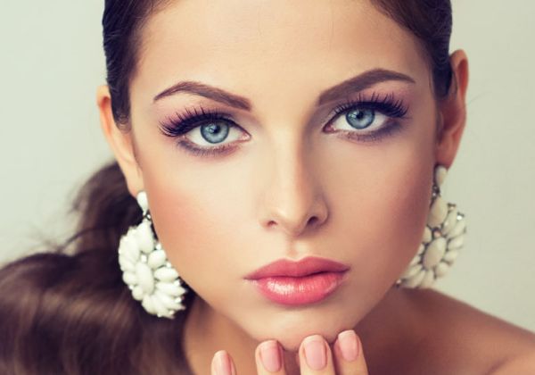 雙眼皮手術(shù)后應(yīng)注意些什么？雙眼皮術(shù)后如何減輕疤痕增生？