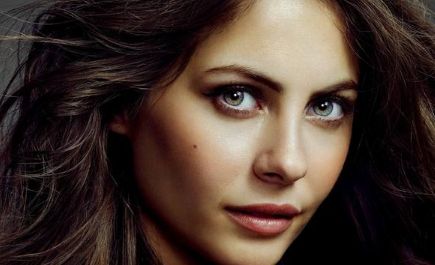 出乎意料：從選美小姐到賢惠家庭保姆，她的故事引人關(guān)注