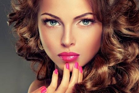 隆鼻手術(shù)的費(fèi)用和效果如何？