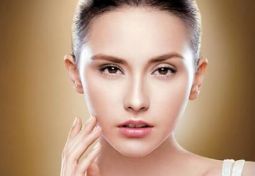 如何通過(guò)飲食和護(hù)膚達(dá)到美白淡斑的效果，擁有亮白無(wú)瑕的肌膚！