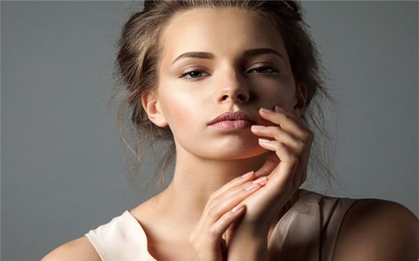 解決干燥皮膚問(wèn)題的有效飲食推薦