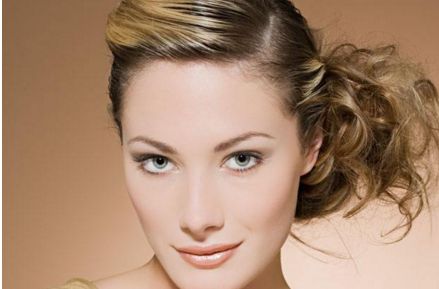 找對填充淚溝的方法，迅速重現(xiàn)年輕肌膚效果！探索玻尿酸、膠原蛋白美肌奧妙！