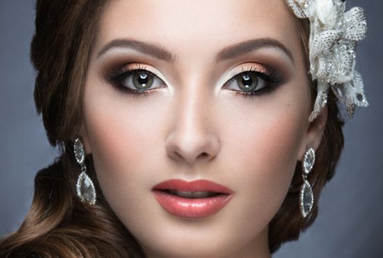 隆鼻手術(shù)失敗后該如何進(jìn)行修復(fù)