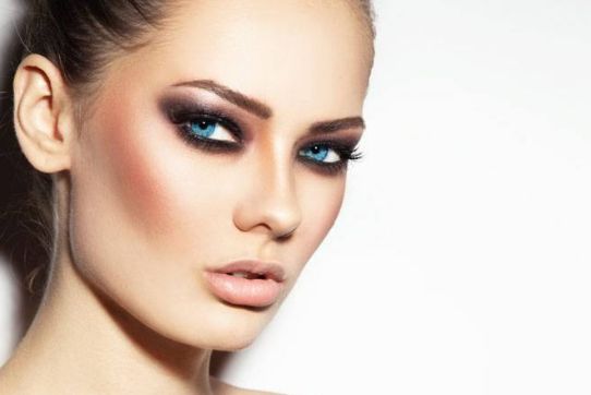 硅膠隆鼻需更換嗎？隆鼻假體是否需要定期更換？