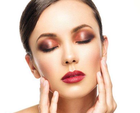 莫極限！術(shù)后側(cè)身合適？解密假體隆胸睡姿攻略！