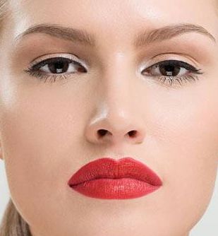 妮可麗隆胸手術后需注意四點事項，效果真的好嗎？