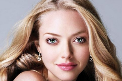 胡瓊?cè)A事件針對個體形象變化的分析解讀