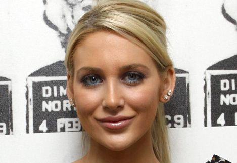 蘇州哪家醫(yī)院能安全專業(yè)地為您做隆鼻手術(shù)