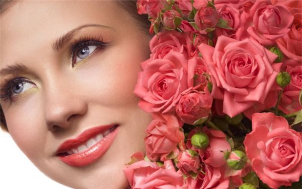 葉飛輪技術下的成都市第三人民醫(yī)院雙眼皮整形，案例分享及價格查詢