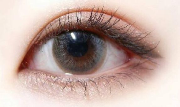 霍玉旺醫(yī)生的鼻部整形效果如何？看圖了解隆鼻手術(shù)成果！