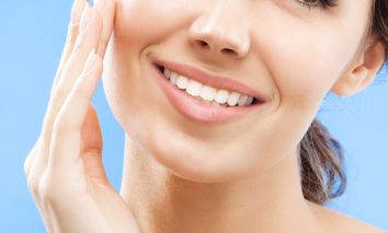 鄭州市人民醫(yī)院整形科的主任是哪位醫(yī)生？他在哪些項(xiàng)目上有專長(zhǎng)呢？