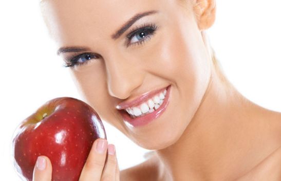 王麗妮雙眼開眼露神，完美審美由我親自解讀！